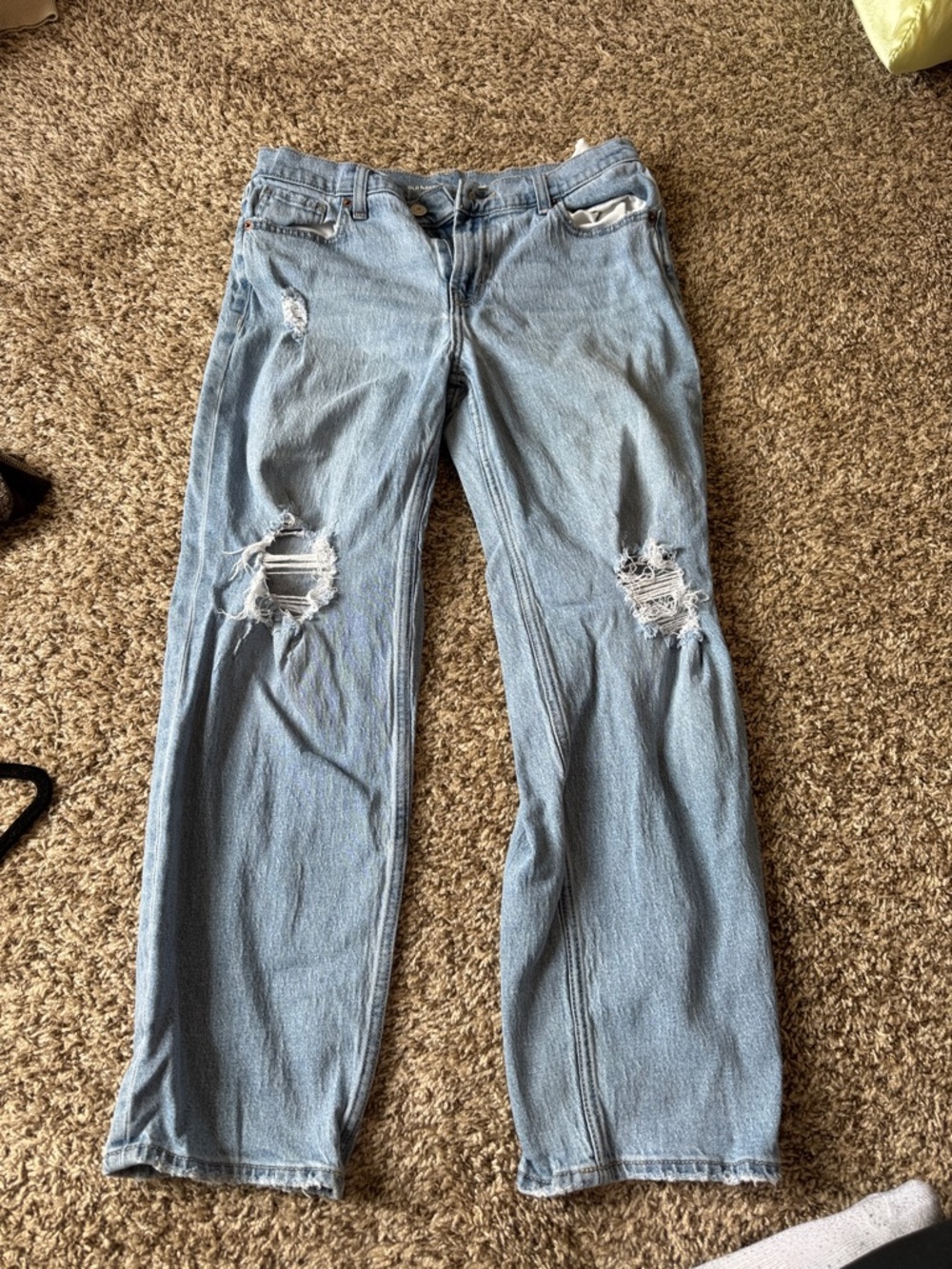Old Navy Light Blue Distressed Women’s Jeans